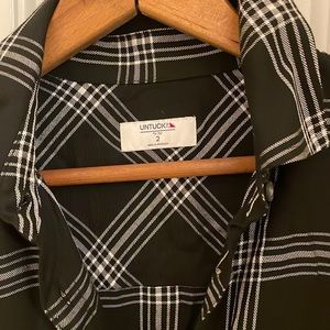 Untuckit black and white plaid wrap dress, size 2